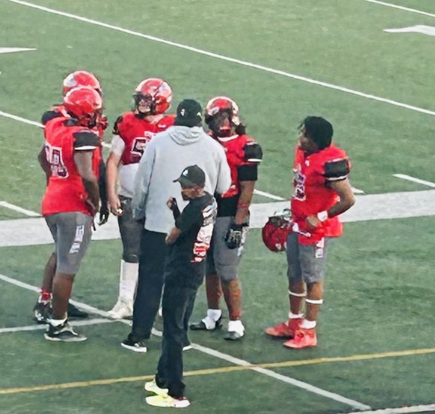 Y’all be on the look for US CEDAR HILL 2027 we will make a statement all 4 years the trenches is, where it’s at .. <a href="/coaCHhutch92/">Marcus Hutchins</a> <a href="/CHLonghorns/">Cedar Hill Longhorns</a> <a href="/RecruitTheHill1/">Recruit The Hill</a> <a href="/CH_HornsBooster/">Cedar Hill Longhorn Athletic Booster Club</a> <a href="/cedarhillisd/">Cedar Hill ISD</a> @Coach_DHenry <a href="/Coach_Ham6/">Michael Cunningham II</a> <a href="/TheHillTTHLFB/">Cedar Hill FBTTHL</a> 🔴⚫️⚪️🤟🏾 🏈
