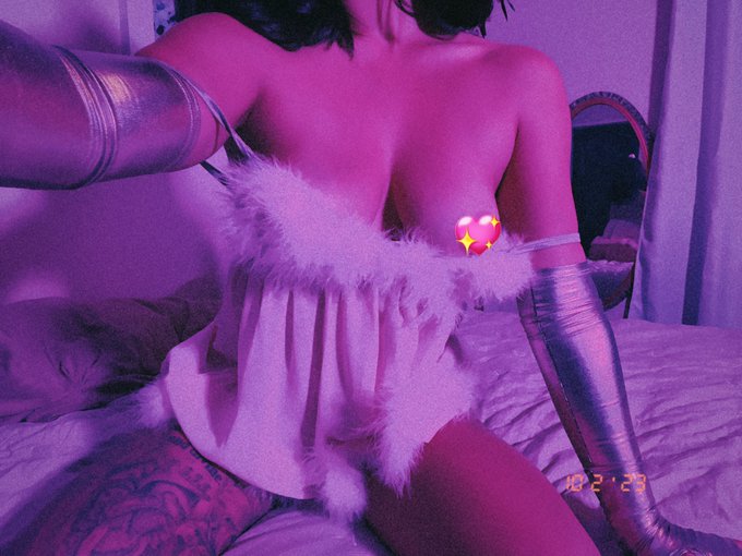 Half OFF for my subs tonight 💞 https://t.co/elT4HWbpcL