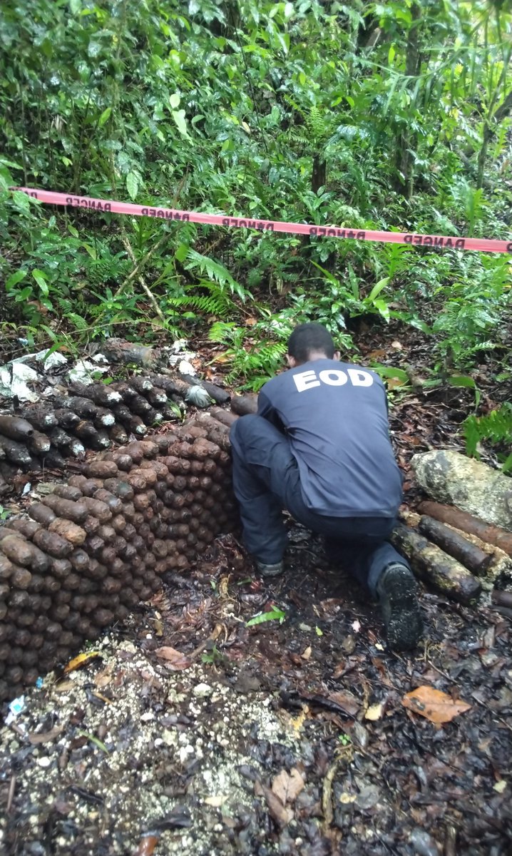 StefArmbruster's tweet photo. Extraordinary amount of unexploded #WW2 bombs, shells, grenades ppl live amid (& die from) in #SolomonIslands.
500+ #UXO collected in 6 days in four Western Province communities. #RSIPF assisted by @DefenceAust.
https://t.co/qf1nS0KMo6
#Pacific #auspol #USA #Japan #UXB #ERW https://t.co/IF6CFtD8oA