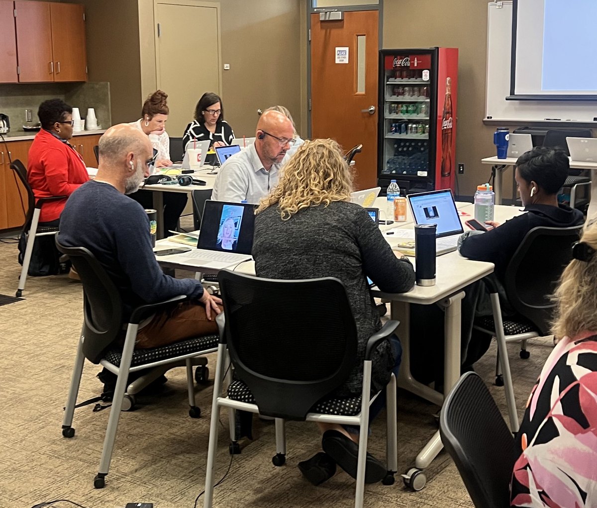 DrHutchLSR7's tweet photo. Great morning with @LSR7 Lead Learners digging into AI in Education. Lots of learning and reflections. Great info from our @lsr7its and @LSR7Libraries in this module! 🧠 💡 https://t.co/U2goAe7mF6