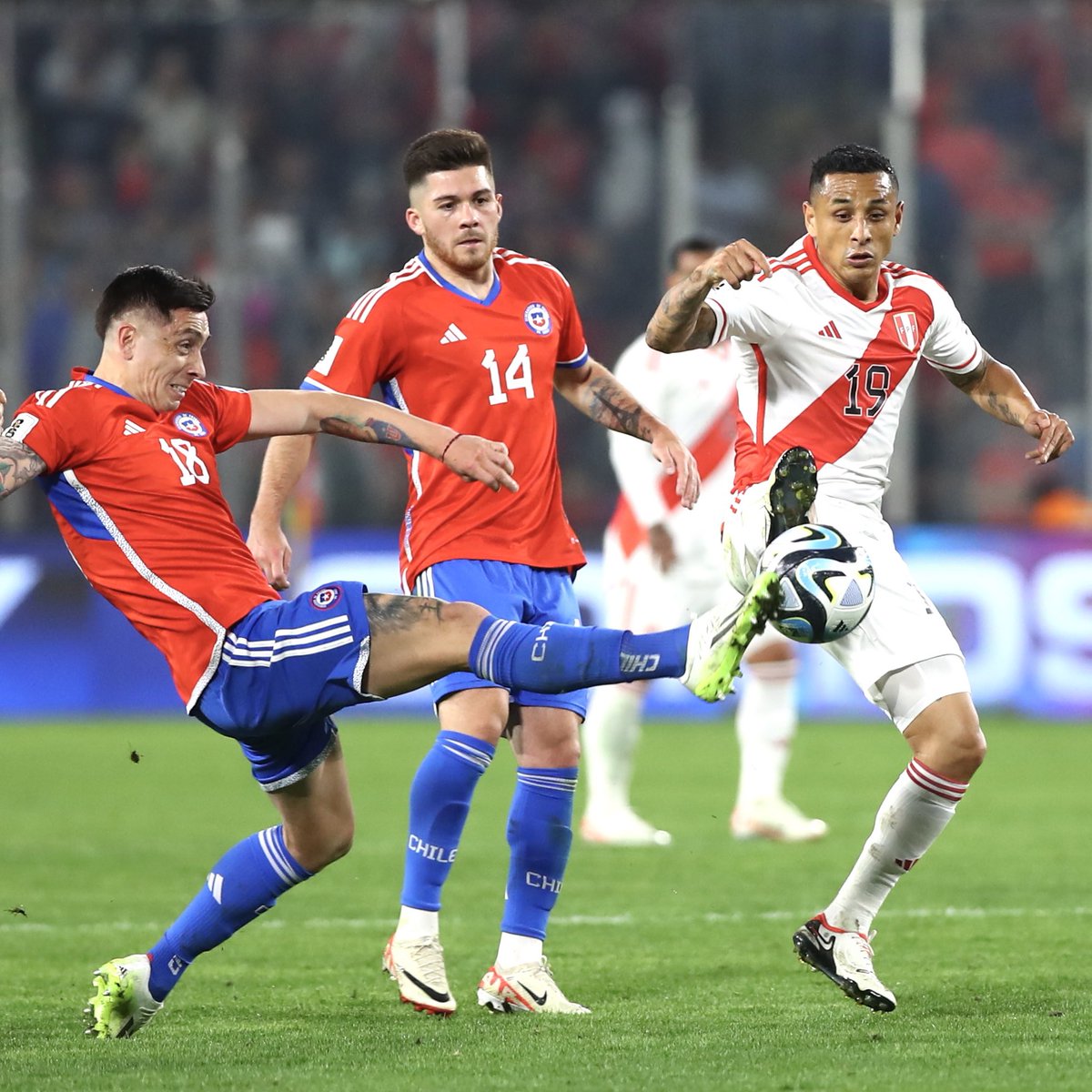 pielceleste's tweet photo. 🔊 CAYERON LOS INCAS🔥
FINAL DEL PARTIDO
➖ ELIMINATORIAS SUDAMERICANA
🇨🇱 Chile 2 - 0 Perú 🇵🇪
Goles: Valdés & López (Autogol) ⚽
#Eliminatorias #PielCeleste #Fecha03 #Futbol #Peru #AlientaDesdeCasa #SomosFamilia
¿OPINIONES? https://t.co/CvcrNEiuCv