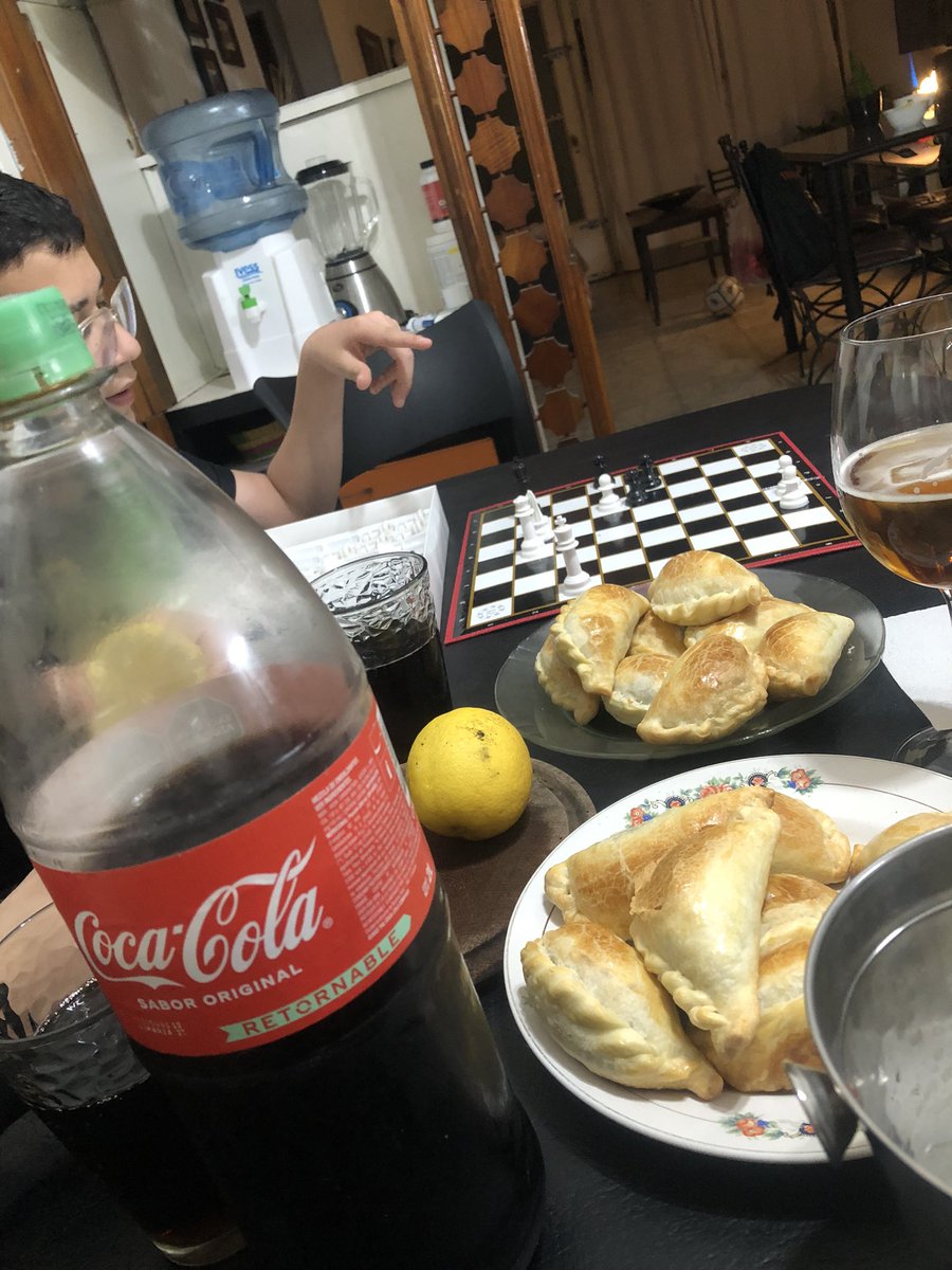 Mi novia me espero con empanadas , la mejor de todas 😍😍😍