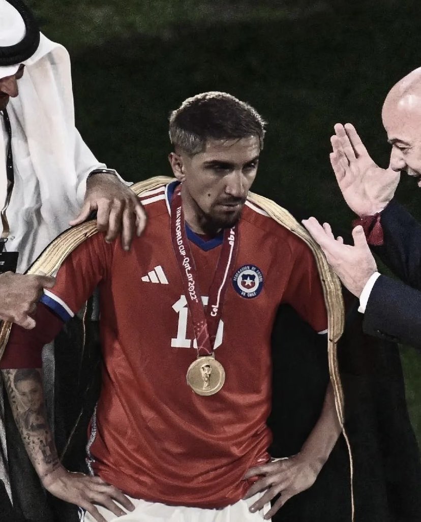 Janoglizana's tweet photo. Diego Valdez en modo dios, bestia, crack, fiera #vamoschile https://t.co/O2MysOasvY
