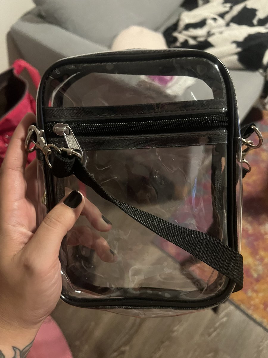 Jess_Cardos_'s tweet photo. @AmwayCenter I have a question about the Jonas brother concert tomorrow. Will I be able to use this bag and bring my camera to the venue? https://t.co/t3EBQiRpDo
