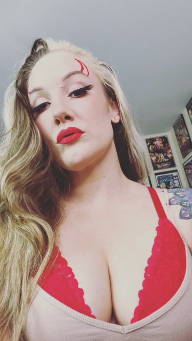 We&rsquo;re live on Twitch! 😈  https://t.co/xo1eYMKCTn https://t.co/cSmrOTmSdm<a href="/tag/hotgirltwitch"class="tags"><span>#hotgirltwitch</span></a>