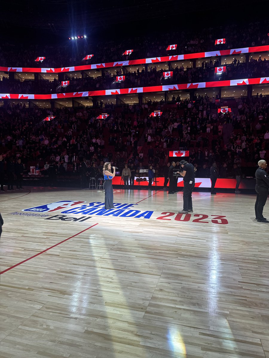 brittymusic's tweet photo. New @NBA fan right here - thanks for having me @okcthunder ! #anthem #bellcenter https://t.co/wRU3dtUFzg