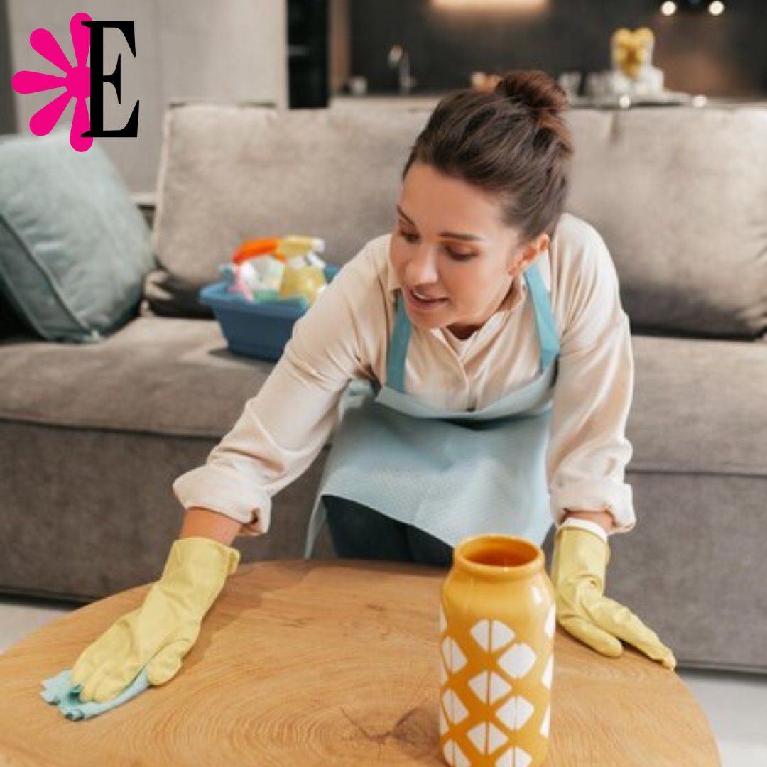 Estampas's tweet photo. #Estampas | El exceso de humedad puede dañar tus muebles de madera, sillas, puertas, ventanas, entre otros, para protegerlos se recomienda aplicar una capa de barniz e impermeabilizar su superficie. #TipsDeHogar https://t.co/VkgySg2RFL
