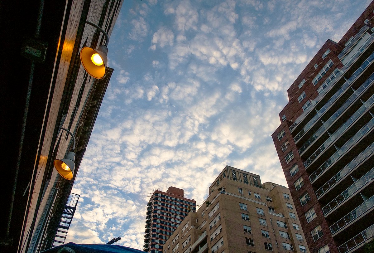 1st Avenue, dinner time
