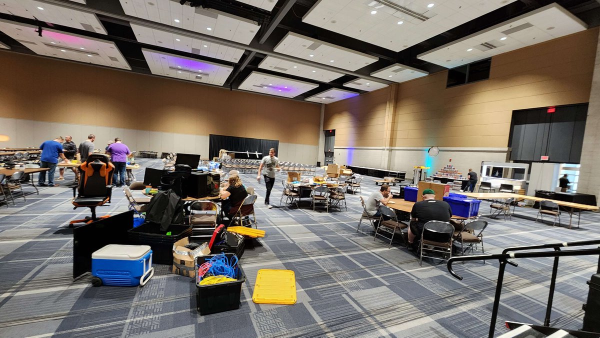 LANFESTgames's tweet photo. Hey @FortLANFW! We see you setting up for another awesome event this weekend 🤓

Let's hear it for the volunteers building healthy communities through gaming in Fort Wayne, IN!!!!

#LAN4good #gaming #communitybuilding #tacosarelife https://t.co/S8lh4MDs6F