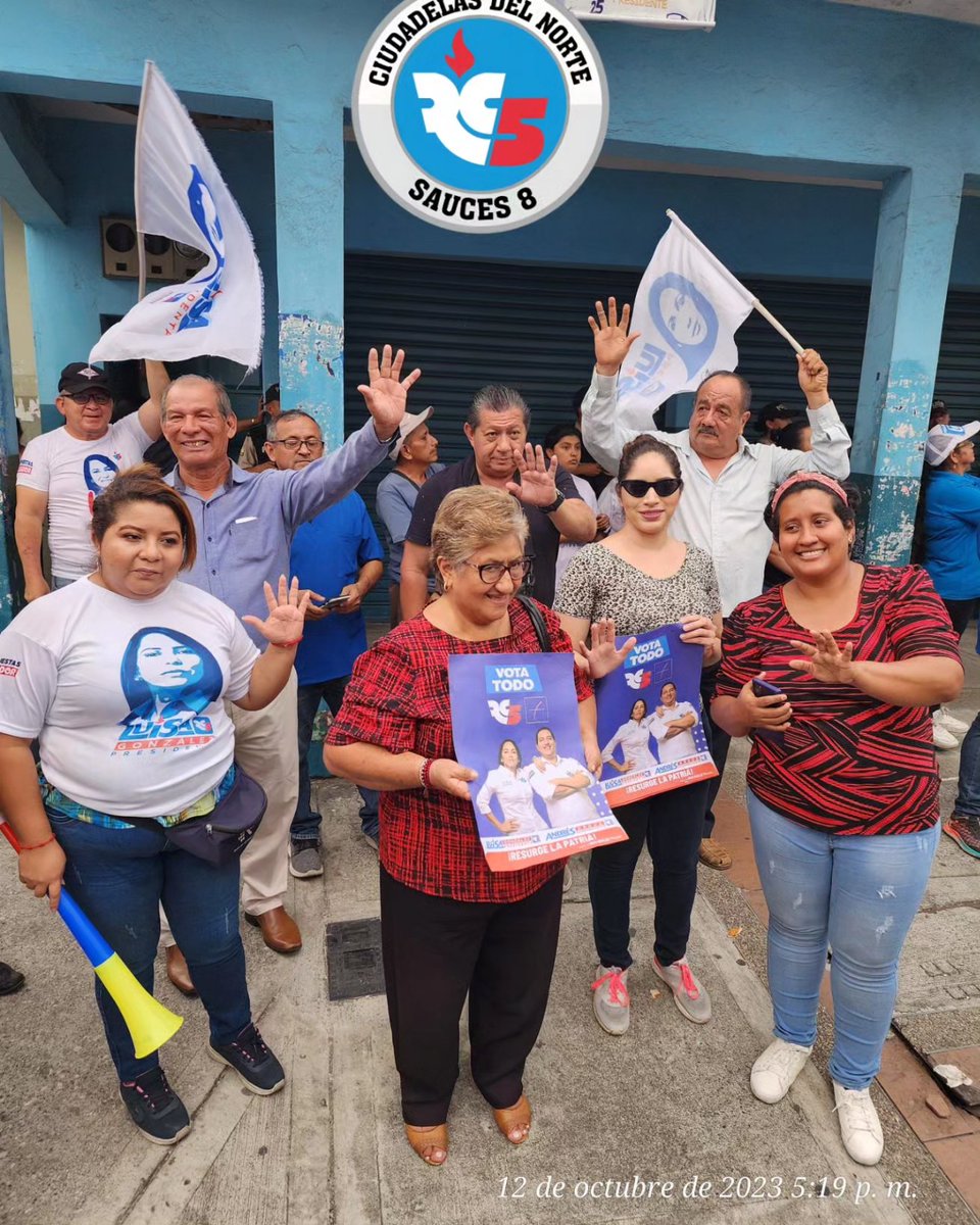 BlancaMerino01's tweet image. #ElPoderRegresaAlPueblo #ResurgirdelaPatria #RC5 #rafaelcorrea
#motivando #incentivando 
#CdlasNorte #Guayaquil #Distrito3 #ParroquiaTarqui #Modolú #ConLuisa