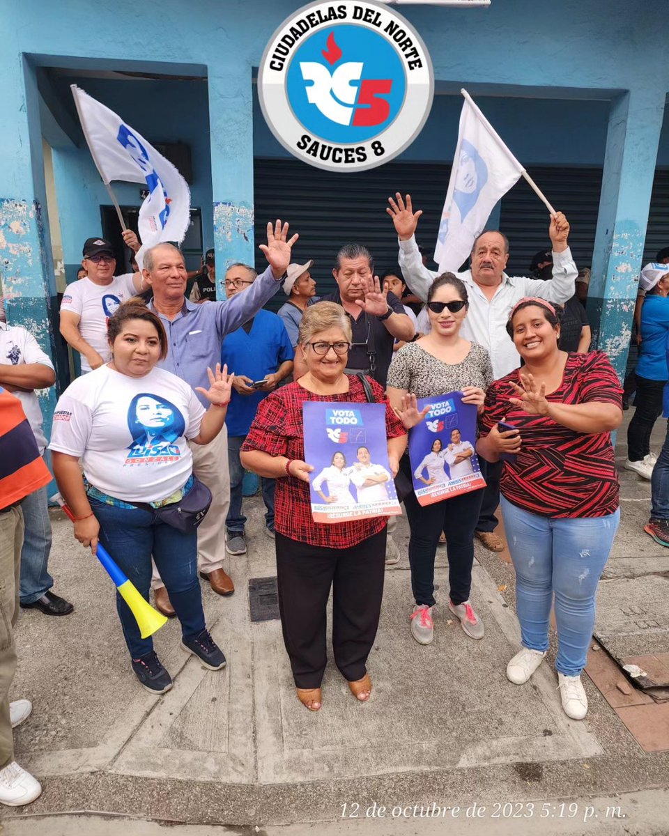 BlancaMerino01's tweet image. #ElPoderRegresaAlPueblo #ResurgirdelaPatria #RC5 #rafaelcorrea
#motivando #incentivando 
#CdlasNorte #Guayaquil #Distrito3 #ParroquiaTarqui #Modolú #ConLuisa