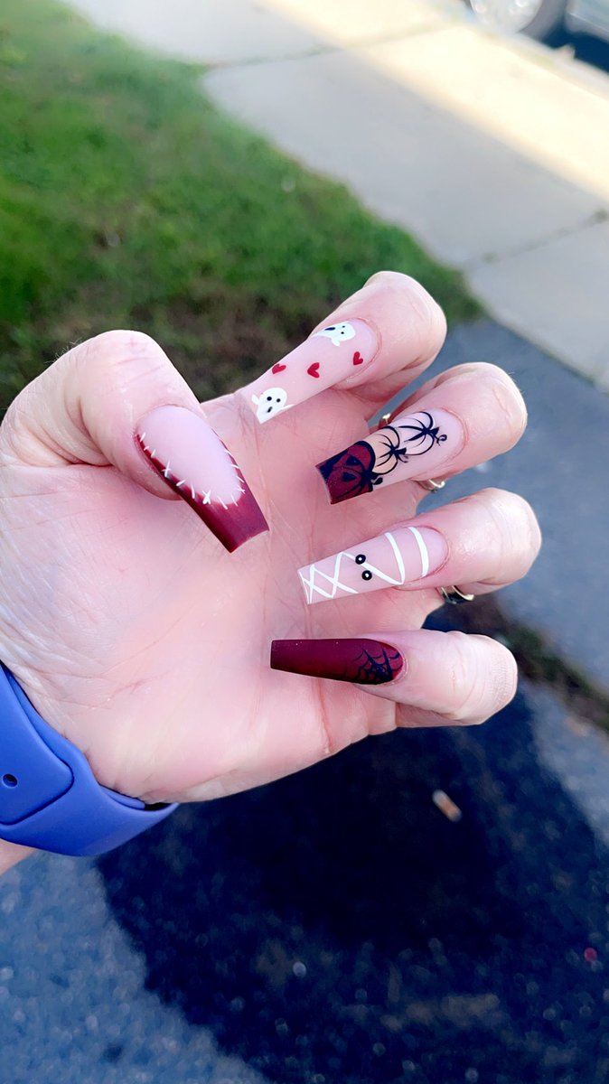 yourstrulyabbs_'s tweet photo. 👻🎃🕸️🤎 https://t.co/xaofJ5uc5v