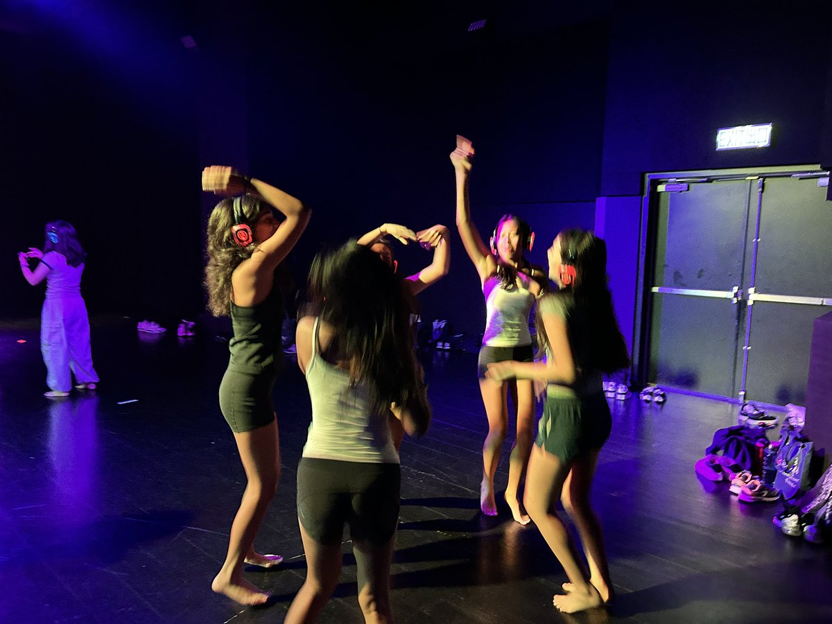 HarrowHKDrama's tweet photo. Silent disco is in full force for #WorldMentalHealthDay! @HHKSPastoral @HeadHarrowHK @Harrow_HK https://t.co/oUeUrO3ghV
