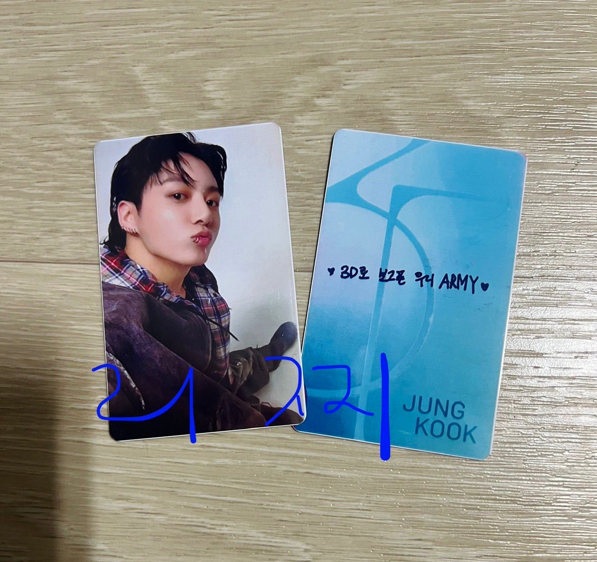 bearytix's tweet photo. 💜 OPEN ORDER PVC FANMADE JK 💜

Background biru atau putih sama harga
💸 55k/ea bersih kr 
🌷Ems tax 8k
💌 DM yaa https://t.co/lXvUgCI5op