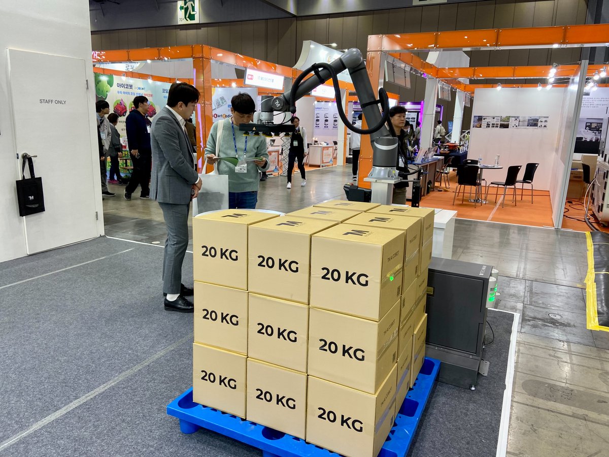 techmanrobot's tweet photo. TM20 integrated with palletizing solution is your flexible choice!
Register now! https://t.co/wT7xOYD34C
📍 KINTEX, D04 #robotworld2023 #korea #TM #tmrobot #techmanrobot #AI #TMAICOBOT #TM20 #palletizing https://t.co/H4Aw4N9YJ9