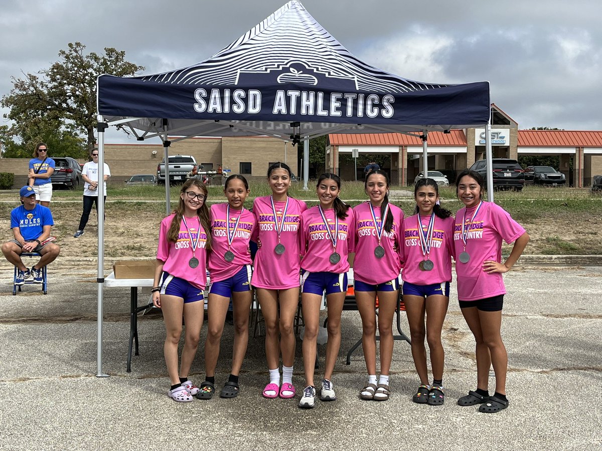 SABrackXC's tweet photo. Great day for your @SAISDBrackHS XC. Girls &amp; Boys Varsity are moving on to Regionals. JV Girls received 🥉 overall and Fr. Victor Gonzales received 🥇 overall for Boys JV. Great day to be an Eagle. #WeRun210 @sapolinar1 @CoachSASalas @LillyCalawayMEd @SAISDAthletics https://t.co/x1Y7qOAfT9