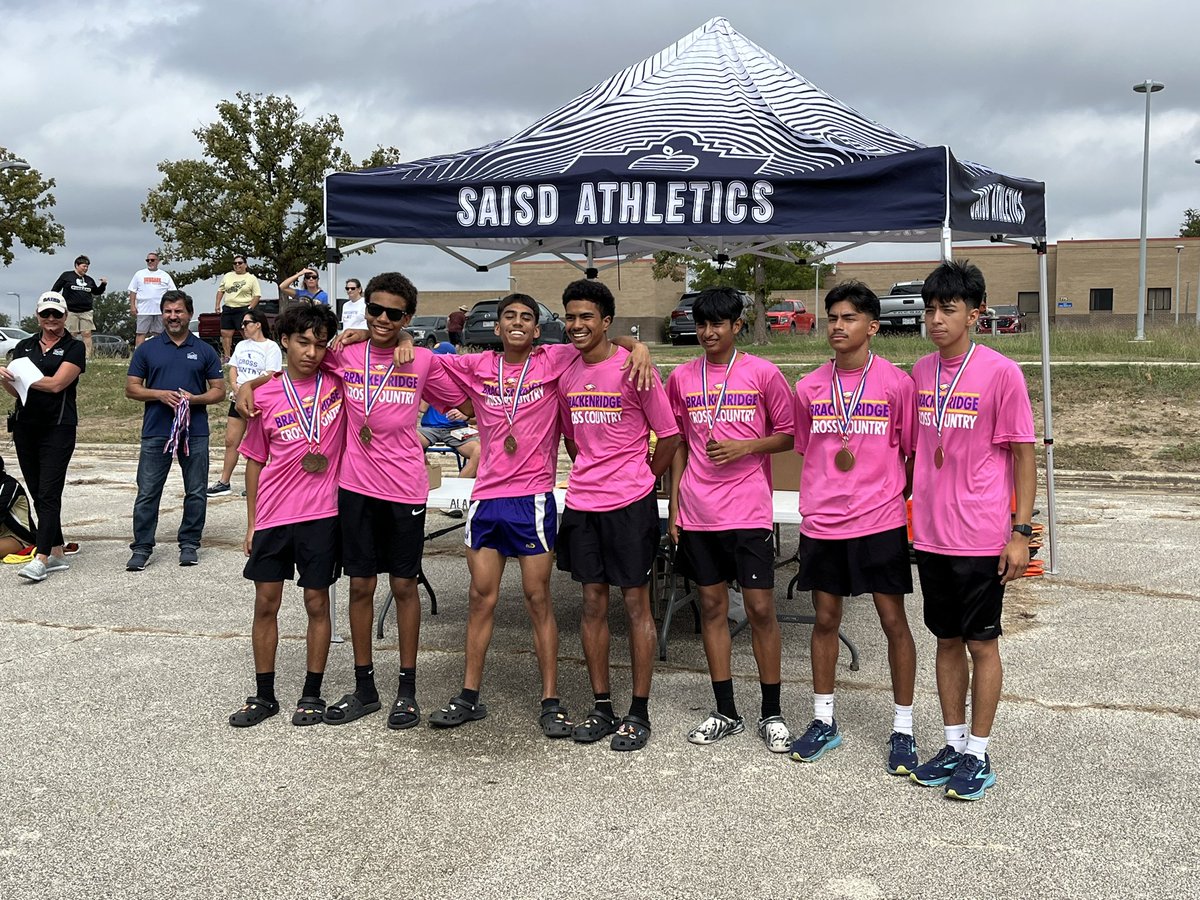 SABrackXC's tweet photo. Great day for your @SAISDBrackHS XC. Girls &amp; Boys Varsity are moving on to Regionals. JV Girls received 🥉 overall and Fr. Victor Gonzales received 🥇 overall for Boys JV. Great day to be an Eagle. #WeRun210 @sapolinar1 @CoachSASalas @LillyCalawayMEd @SAISDAthletics https://t.co/x1Y7qOAfT9