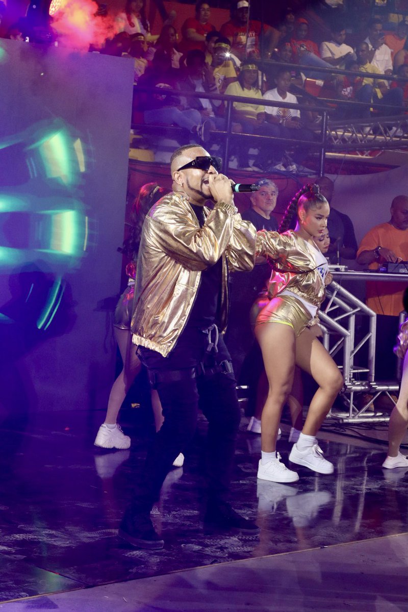calle7panama's tweet photo. MEDIO TIEMPO ⏱️ en la Arena Roberto Durán y #AldoRanks nos puso a bailar 🕺🏾. 

Gracias a:  @pactoeticodg 

#Calle7Panama #C7PA #FiebreAmarilla #FuriaRoja #MedcomDigital #Telemetro https://t.co/9oUihVj3Mc