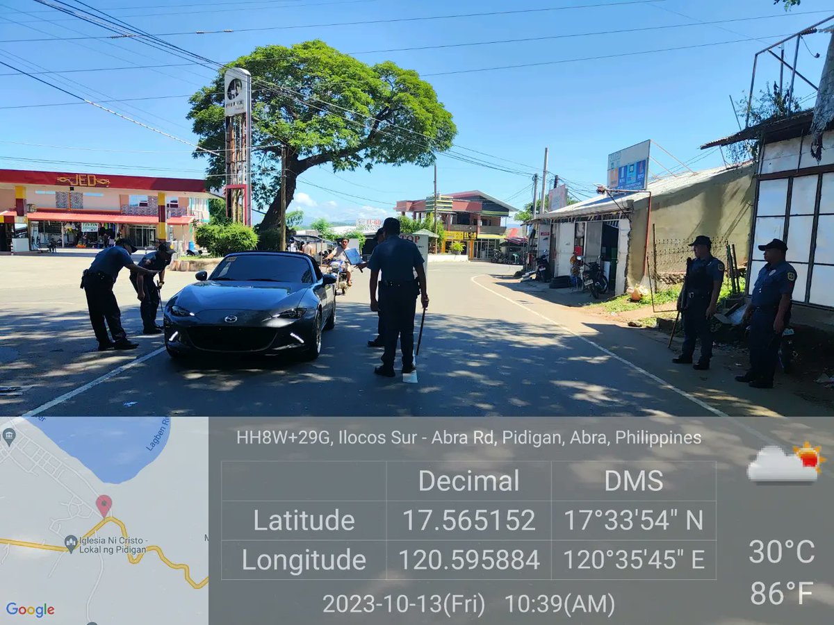 PidiganP's tweet photo. Continous conduct of PNP/COMELEC Checkpoint along Abra-Kalinga road particularly in So. Nagsangalan, Barangay Poblacion East, Pidigan, Abra. https://t.co/XJWCmfBzQ3