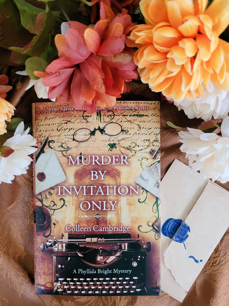 Thank you, Partner @bibliolifestyle @kensingtonbooks for the review copy of #MurderbyInvitationOnly by #CollenCambridge I greatly enjoyed this #cozyhistoricalmystery starring Agatha Christie’s housekeeper as the main sleuth.  #BookTwitter #cozymystery #historicalmystery