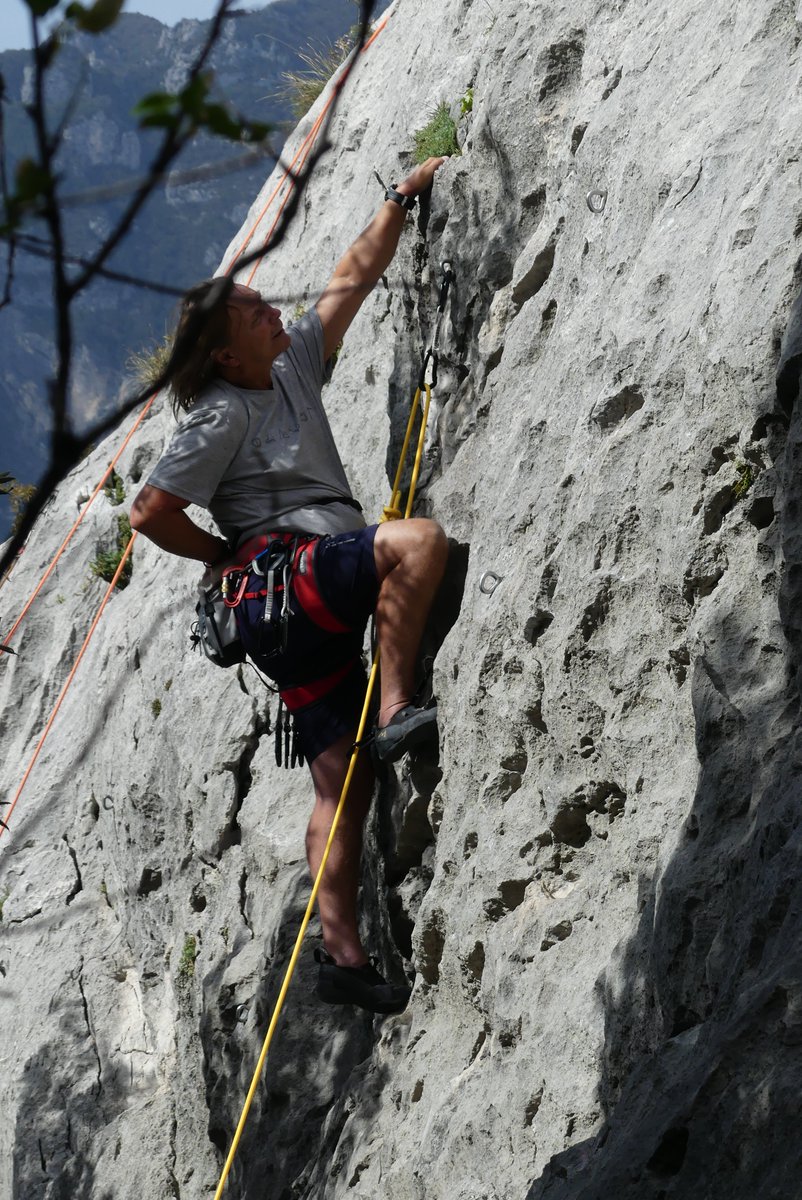 Arco
 #madrockeurope #climbskinspain #captainfingerfood #everydays #madrockclimbing #navelo #pwrgum #teampwrgum #climbskinteam #rudyproject #elevateyourperformance #bruettingschuhe #tatonka #nordmut #sportmaul #chalkrebels
#paraclimbing #stubaibergsport
#erdingeralkoholfrei