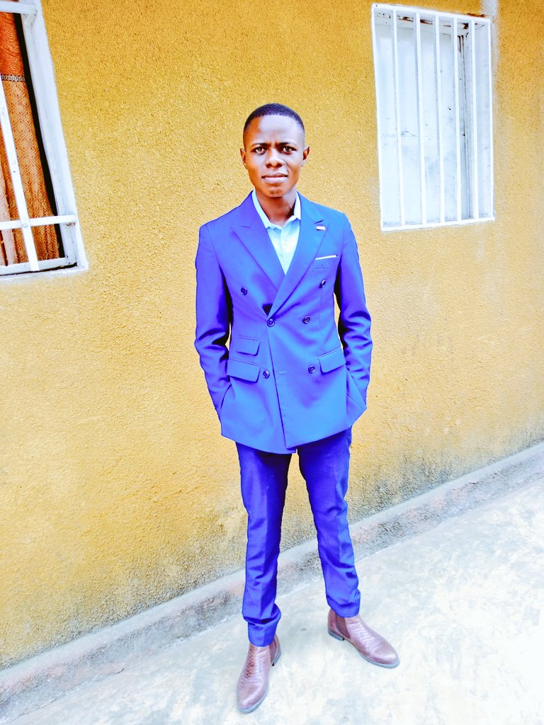 MutombwPatrick's tweet photo. La vie m'a appris que les gens gentils 🥀 sincères et bons 🌹 souffrent plus que les méchants 🙏 mais n'arrêtons pas t'être bons ✅ Doyen https://t.co/YkapI1aAQ4