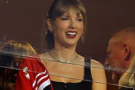 Peyton2L's tweet photo. .@NFL I’m pleading with you.
Please stop putting the #ChiefsKingdom on
Prime Time 📺
This is unbearable & has nothing to do w/ 🏈
#TaylorSwift 🚫
#FlexSchedule 🤷♂️ https://t.co/1b6JaO5jWL