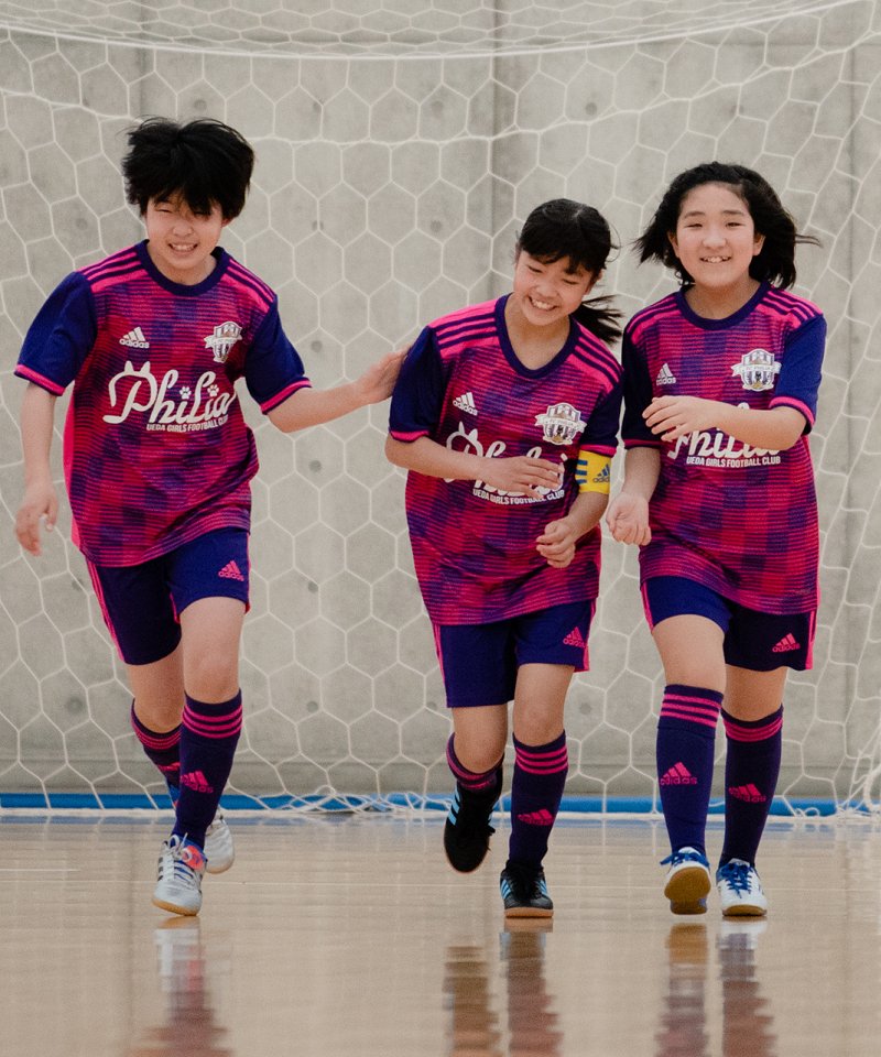 adidasJP's tweet image. 女子サッカーの未来を変えていこう。共に。

ひとりでも多くの女子プレーヤーがサッカーを続けられる環境を整え、女子サッカーの未来を変えるため立ち上げられた #HERTEAM プロジェクト。

2023 年度募集開始⚽
応募はこちらまで
👉a.did.as/6010upRws

#adidasFootball 🤝 @JFA