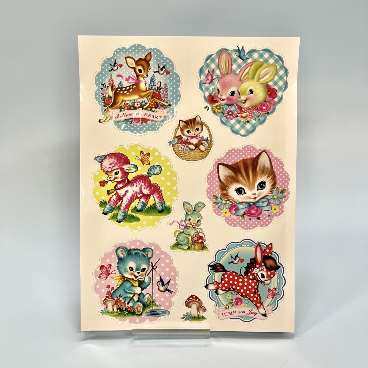 hachi_cafe's tweet photo. Fiona Hewitt フィオナ・ヒューイット
レトロポップなシールステッカー／全9種

ペタッと貼れば可愛さ倍増の人気デコレーションアイテムです💓

#fionahewitt #フィオナヒューイット #シール
 
https://t.co/qtHujw9w8A https://t.co/urWTT6CzrW