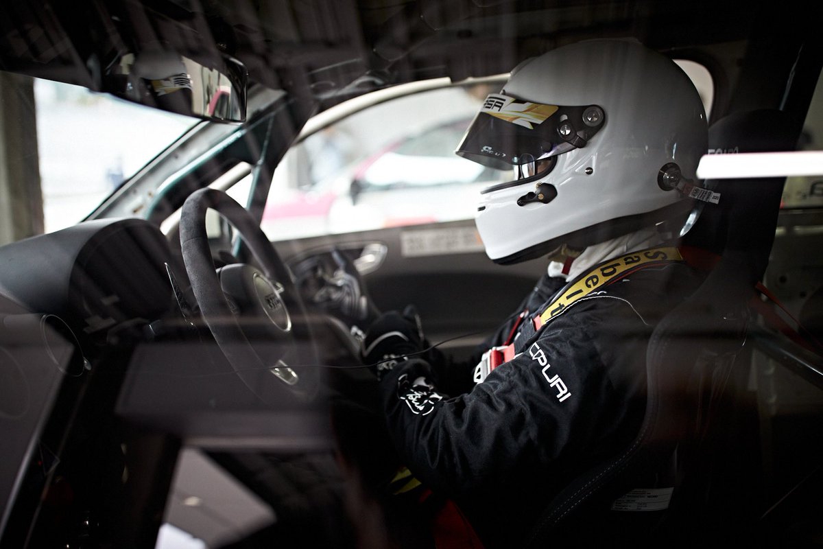 Kon_86's tweet photo. Audi A1 Fun Cup 最終戦
P1→P2

シリーズチャンピオンを獲得出来ました！

皆様がとても温かく、優しく、本当に楽しい時間ばかりの一年でした！

初めて出たレースがAudi A1 Fun Cupで本当に良かったです！！

皆様1年間、本当にありがとうございました🙇🏻‍♂️ https://t.co/NX5risHJz6