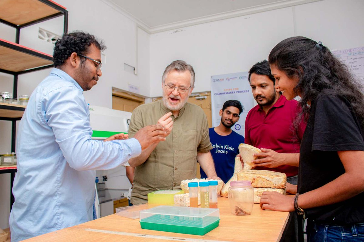 CanHCSriLanka's tweet photo. Inspiring for us to visit both @YarlITHub in #Jaffna and @DreamSpaceAcad in #Batticaloa - two unique non-profit organizations that serve as incubators for innovation, while also nurturing the talent and entrepreneurial spirit of youth from #SriLanka. https://t.co/3CZc982Hzs