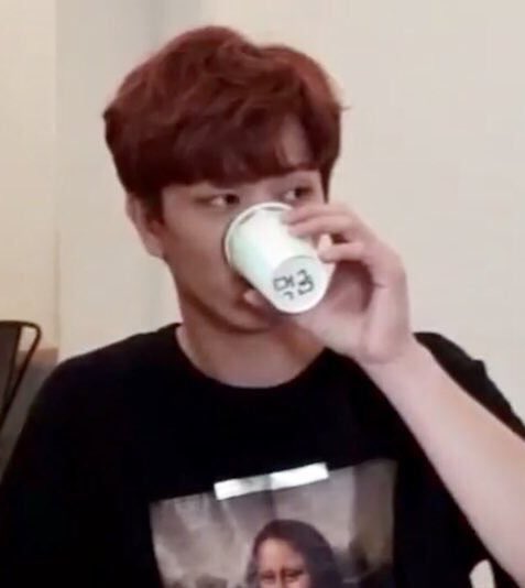 BTOBSupports's tweet photo. Melody don't trust any unreliable source and just wait for official news! Report all fake and suspicious news! 

Context : there is a rumor about BTOB contract status from a twitter account. If you saw one pls do not believe and just wait ^^ https://t.co/hZO6HHiwo6