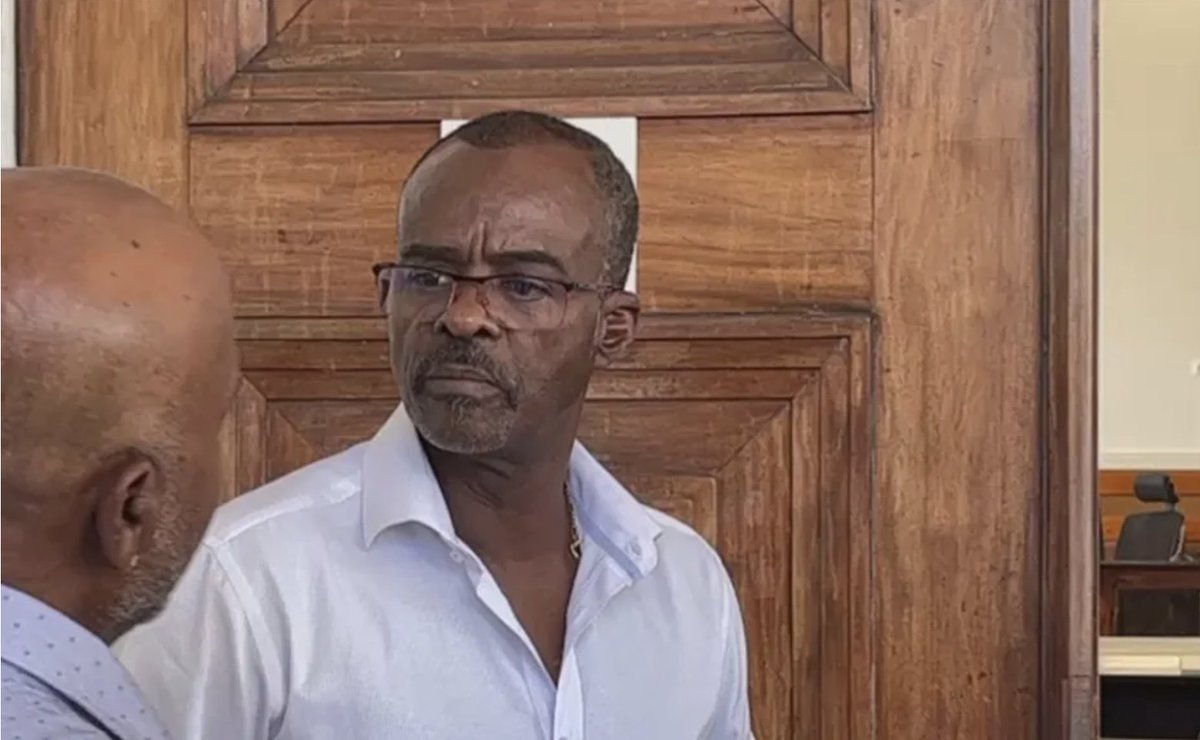 #Guadeloupe #justice : L'ombre de Lucette Michaux-Chevry planait sur la première journée d'audience du procès d'@AryChalus #BasseTerre la1ere.francetvinfo.fr/guadeloupe/l-o…