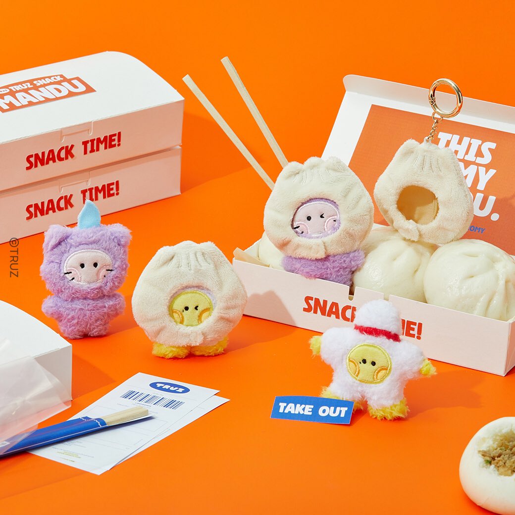 LINEFRIENDSinfo's tweet photo. 따끈귀염✨
트레저메이커들의 행복 요정인 우리는-!

TRUZ mini minini Snack Keyring
24/7 언제나 함께야💙

📍라인프렌즈 온오프라인 스토어
*오프라인 스토어는 2023.10.17 KST부터!
🔗 https://t.co/Z80t8Bt0TF https://t.co/t55Gl0eezp