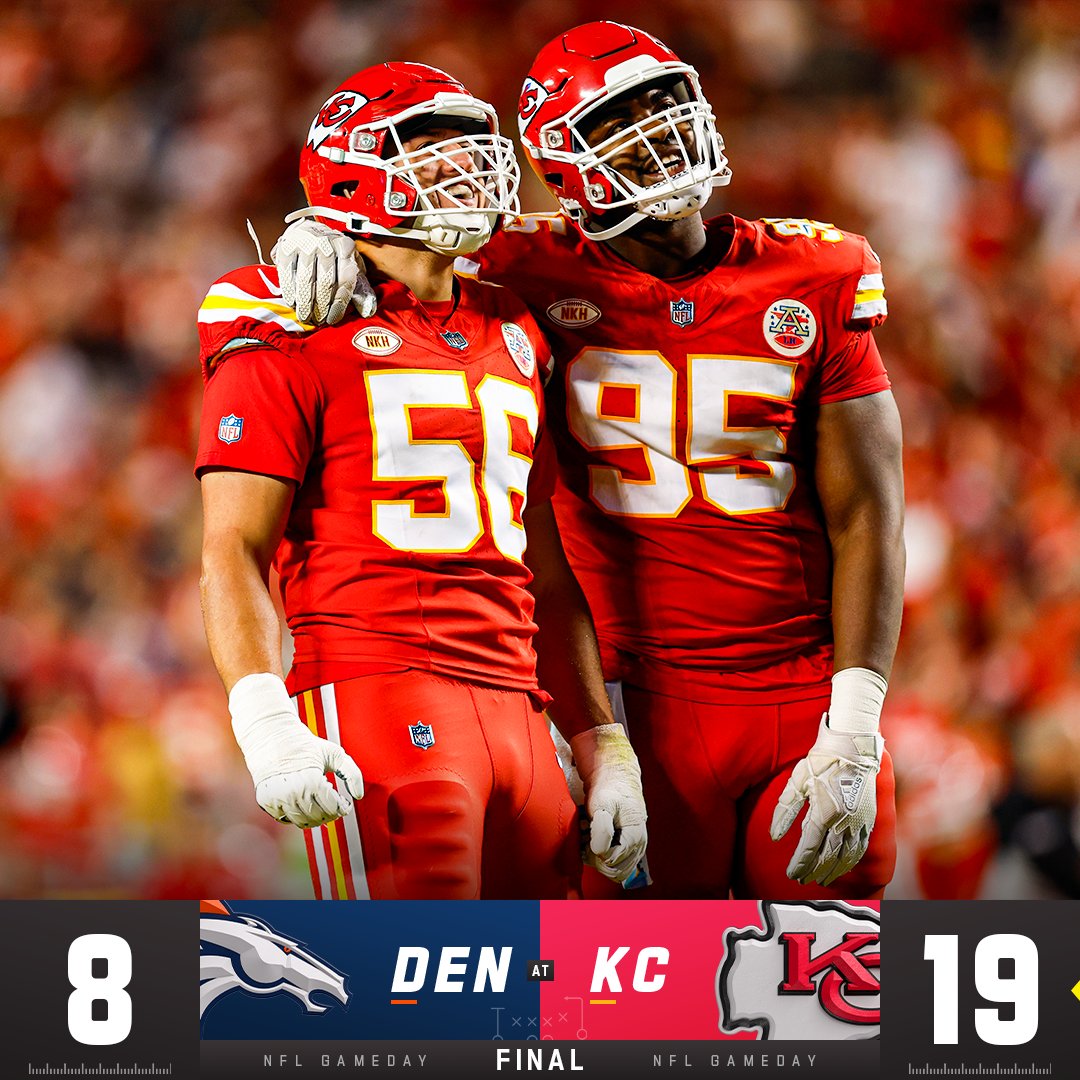 Smile if you won your 16th-straight game over your division rival...

#DENvsKC | #ChiefsKingdom