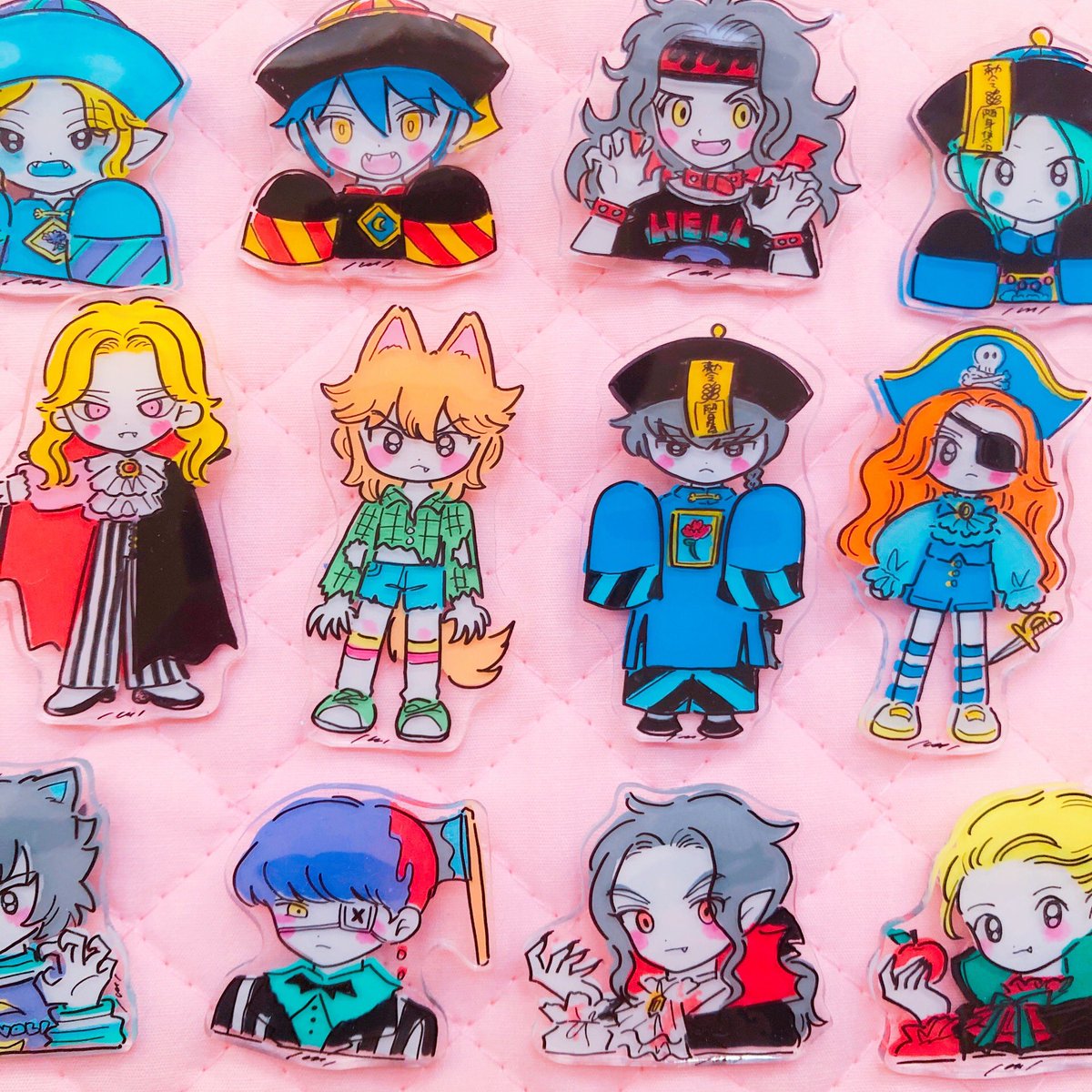 🎃Halloween goods🎃 バッジくじ(おまけシール1枚付き) ・女の子 ・男の子 ・にゃお〜ん ハロウィンフレークシールの柄のものから、1枚シールのおまけつき♪ ✰⋆。:゜・*☽:゜・⋆。✰⋆。:゜・*☽:゜・⋆。✰ online shop 10/14(sat)20:00ー https://111ichi888.stores.jp/