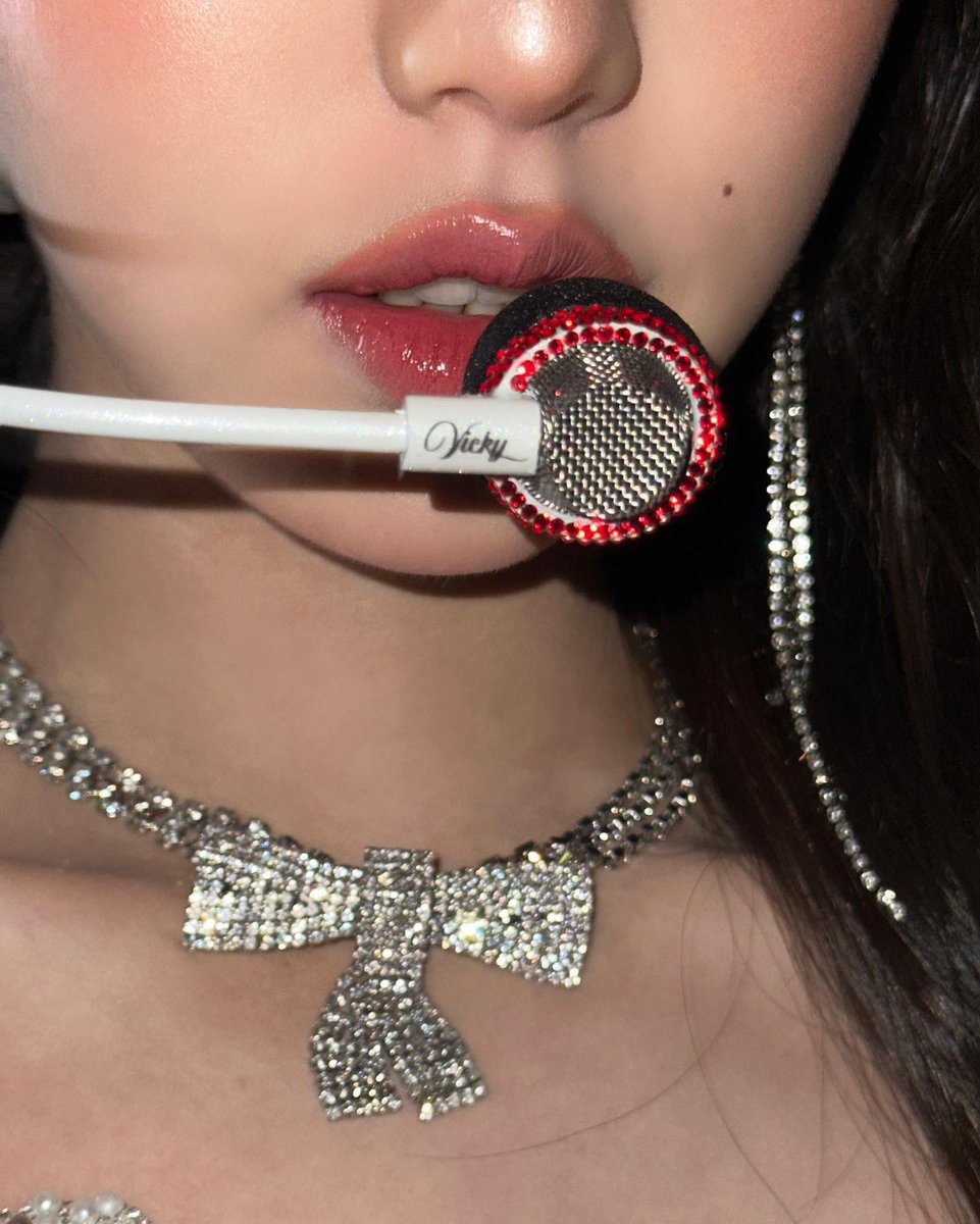 vicky 💋