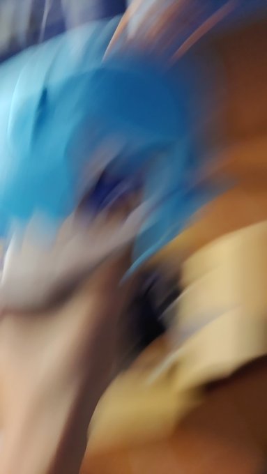 「blue hair motion blur」 illustration images(Latest)