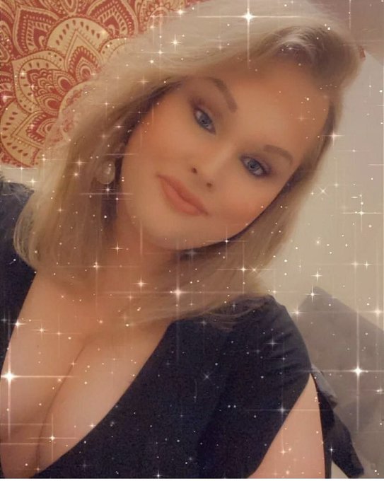 🍷✨ Dinner dates available $ hit me up to book. 📧 Mistync1991@gmail.com https://t.co/UiB7fg0u3b
