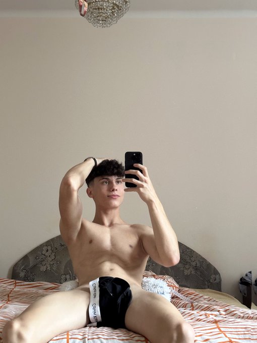 remove the boxers https://t.co/PQfqEVVspB