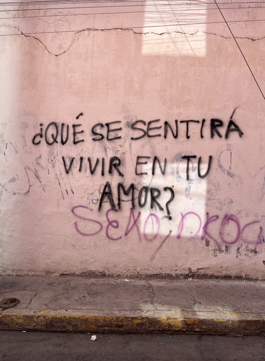 javiercasttt's tweet photo. Ya tiene un rato que las hice pero quería subir estas últimas letras urbanas, muchísimas gracias a sofi, rebe y a uri por acompañarme en el proceso https://t.co/ll1uArykVU