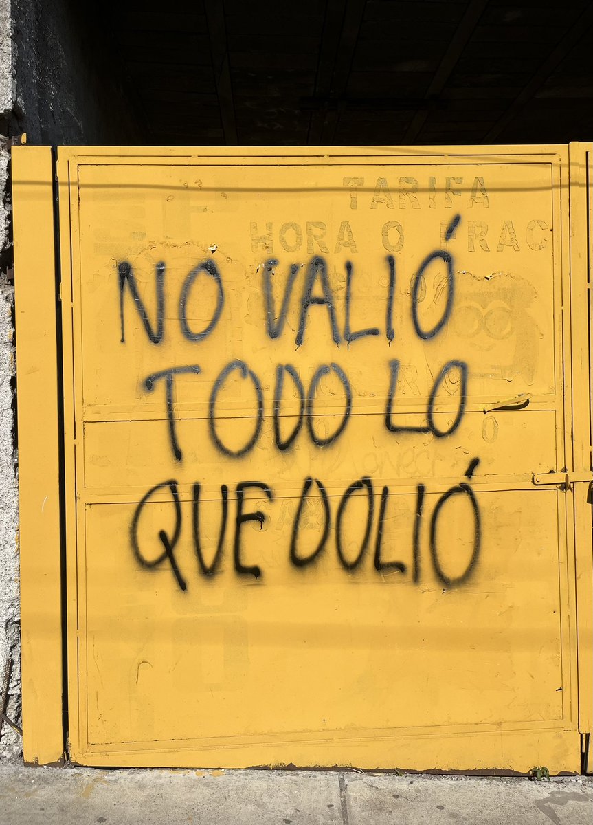 javiercasttt's tweet photo. Ya tiene un rato que las hice pero quería subir estas últimas letras urbanas, muchísimas gracias a sofi, rebe y a uri por acompañarme en el proceso https://t.co/ll1uArykVU