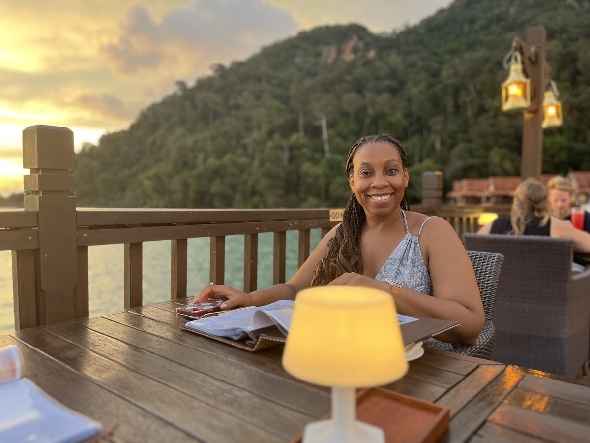 Alicia Akins tweet media