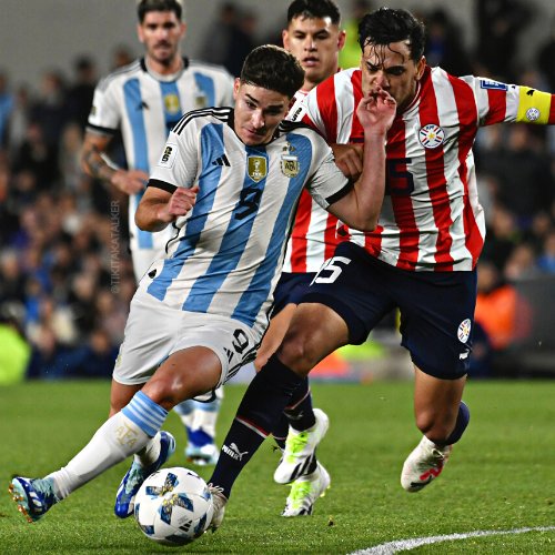 sportstickz's tweet photo. #WorldCupqualifiers 

Argentina   1-0  Paraguay
N. Otamendi 3

Argentina won the match

Messi in Alvarez out in the 53th minute, so, Leo Messi played around 40 minutes today.

#WCQualification #ARGPAR #ARGvPAR #ARGvsPAR #PARARG #MESSIDAY #Messi #LeoMessi #Leo #ARG #PAR #Otamendi https://t.co/hFI2mUKQas