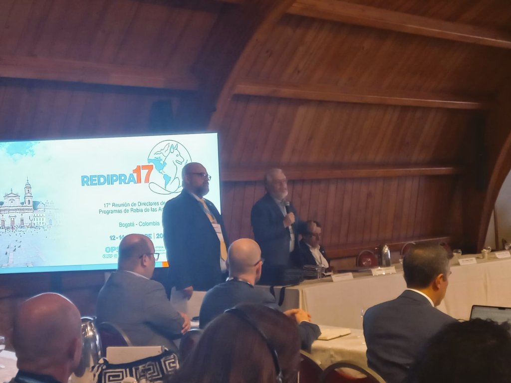 NataCediel's tweet photo. Hoy en #Redipra17 en #Bogotá se habló de los retos regionales para la prevención, control y vigilancia de la #rabia humana y animal en Las Américas. Admiración por el trabajo #intersectorial que hacen los responsables del programa para reducir muertes prevenibles.
#onehealth https://t.co/YLrCqjdjuk