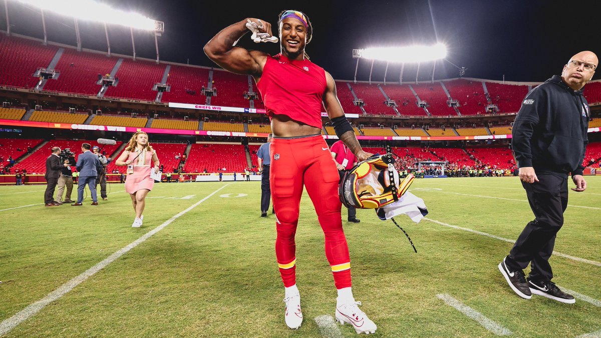 Chiefs's tweet photo. Nothin' like a division dub at home. Goodnight, Chiefs Kingdom 😴 https://t.co/JNgT0bBA6s