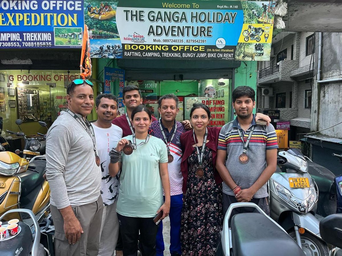 CommandoSchool's tweet photo. Trip for Uttrakhand expedition, where we complete Flower Of Valley, Hemkund sahib, Badrinath, Kedarnath and the last was surprise for everyone Auli (the mini Switzerland). It all in 6 days, and the best part all the participants trek well and without injury. https://t.co/O21i9ycCRf