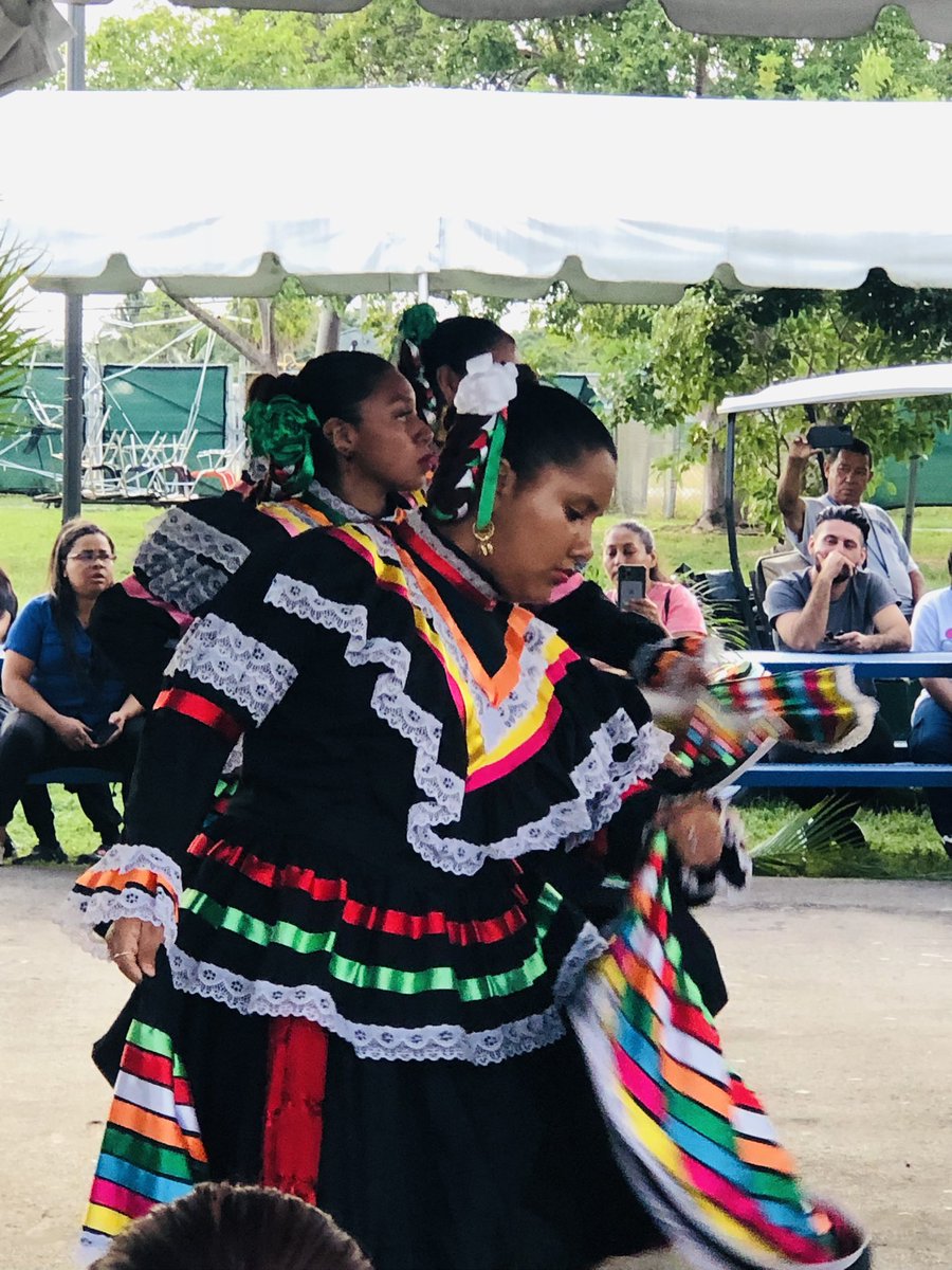 Liz7780's tweet photo. “It is through art that we will prevail and endure. It lives on after us and defines us as a people.” – Rita Moreno  
🔶Rickards held a beautiful night full of art, dance, crafts, &amp; delicious food to celebrate Hispanic Heritage!🔶 @Rickards_JEG @JRickardsMiddle @RolleRosheika https://t.co/oVRyhYVKnp