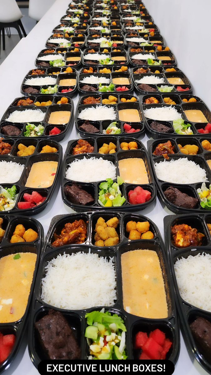 CafeTager's tweet photo. Executive lunch boxes! https://t.co/YrWqUzrE3D