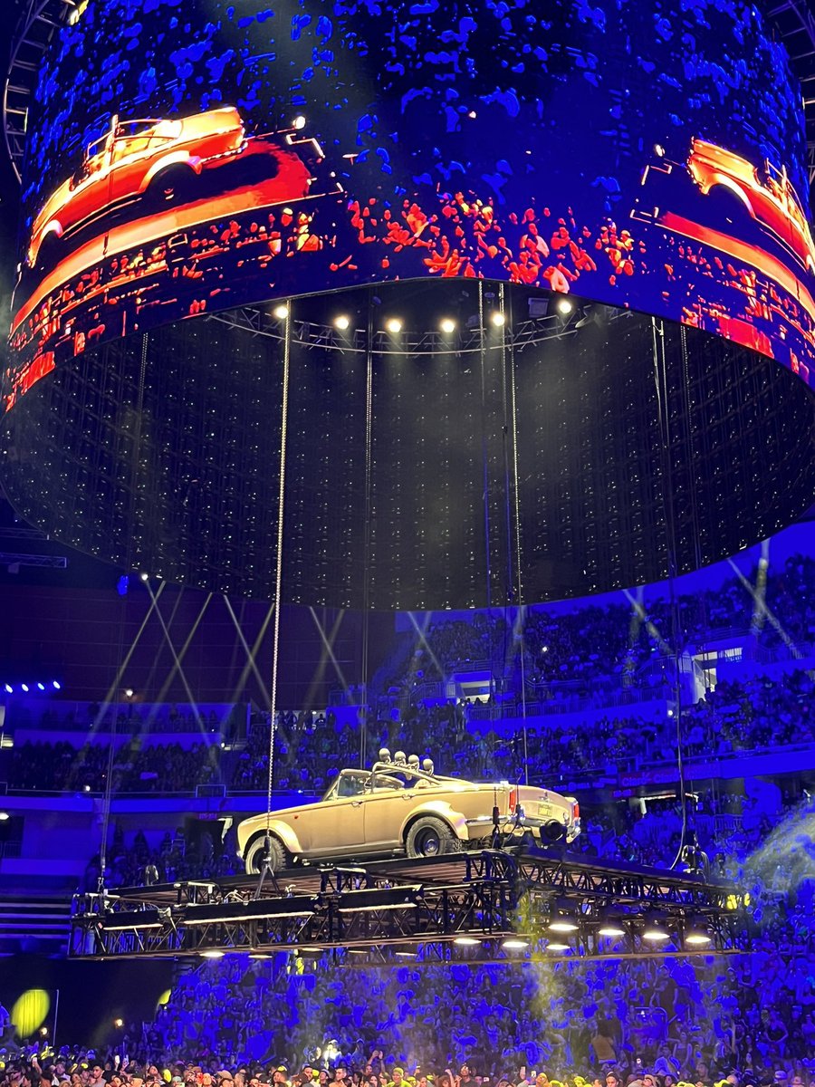 Benito bajó en un carro 🇵🇷🔥